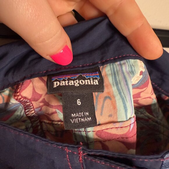 Patagonia Women's Blue Botanical Wavefarer Boardshorts - Size 6 - Picture 5 of 6